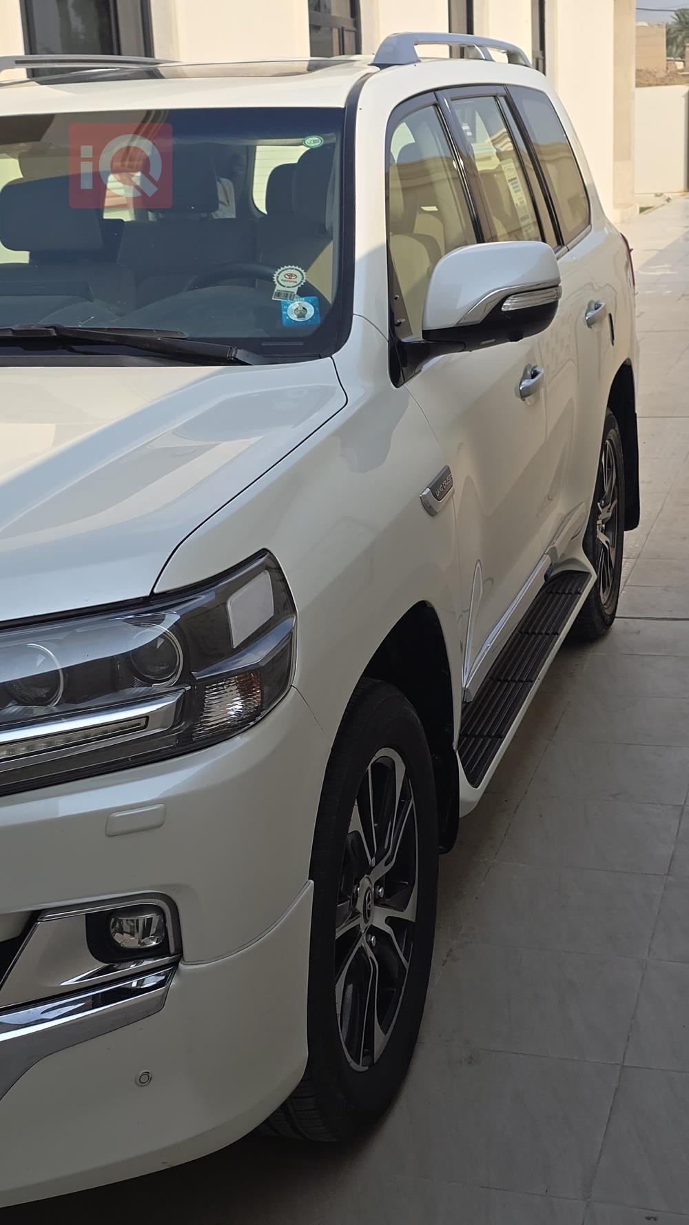 تويوتا لاندكروزر